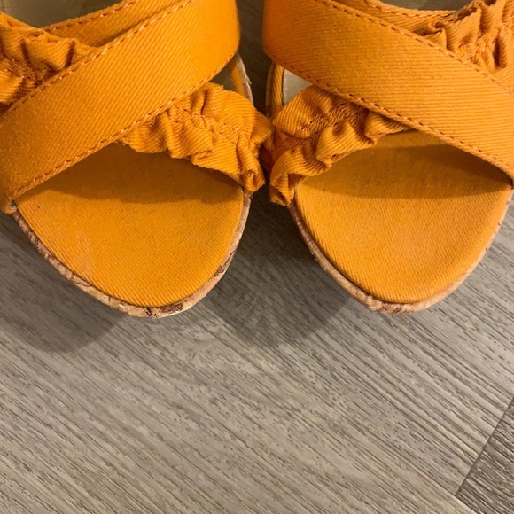 Charlotte Russe wedge heels - Picture 2 of 5